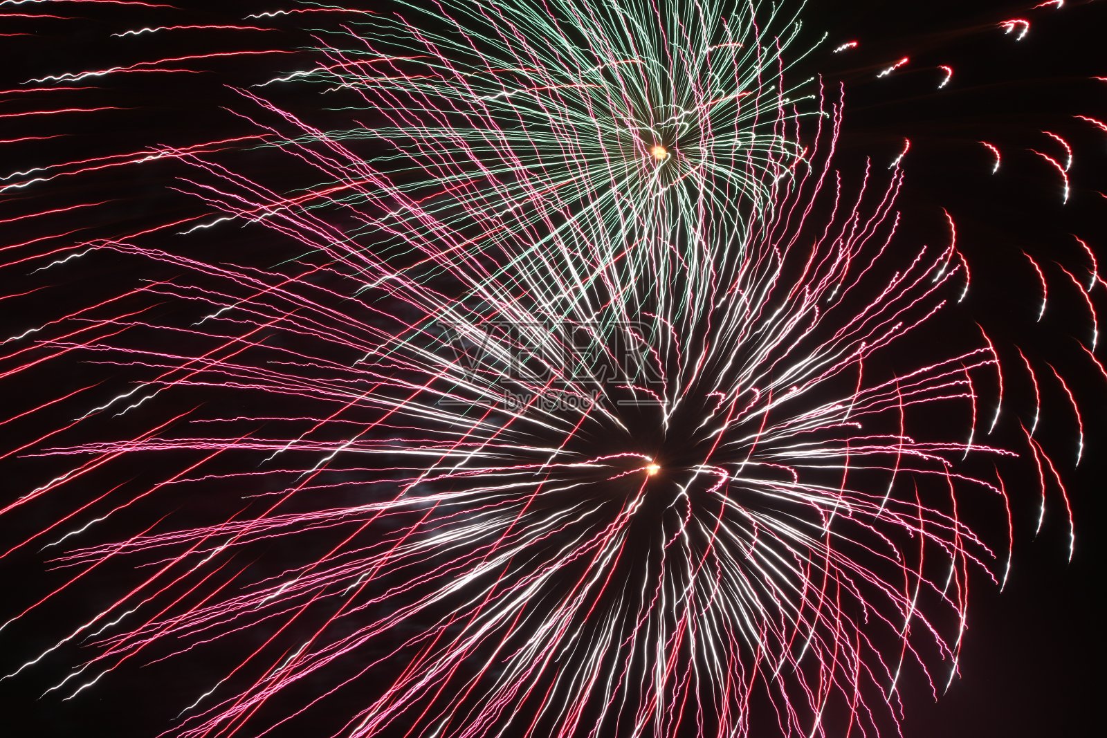 近距离观看日本烟花照片摄影图片