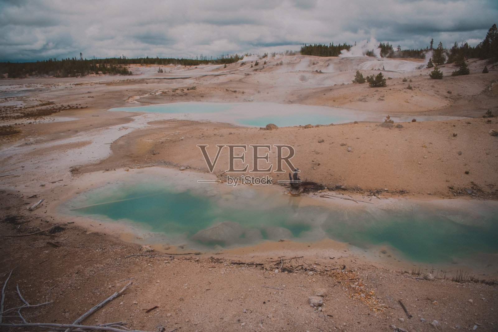 黄石公园喷泉照片摄影图片