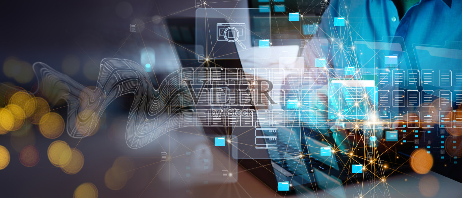 符合规则商务女性工作数字平板文件管理系统(DMS)，虚拟在线文档数据库和流程自动化，以有效管理文件照片摄影图片