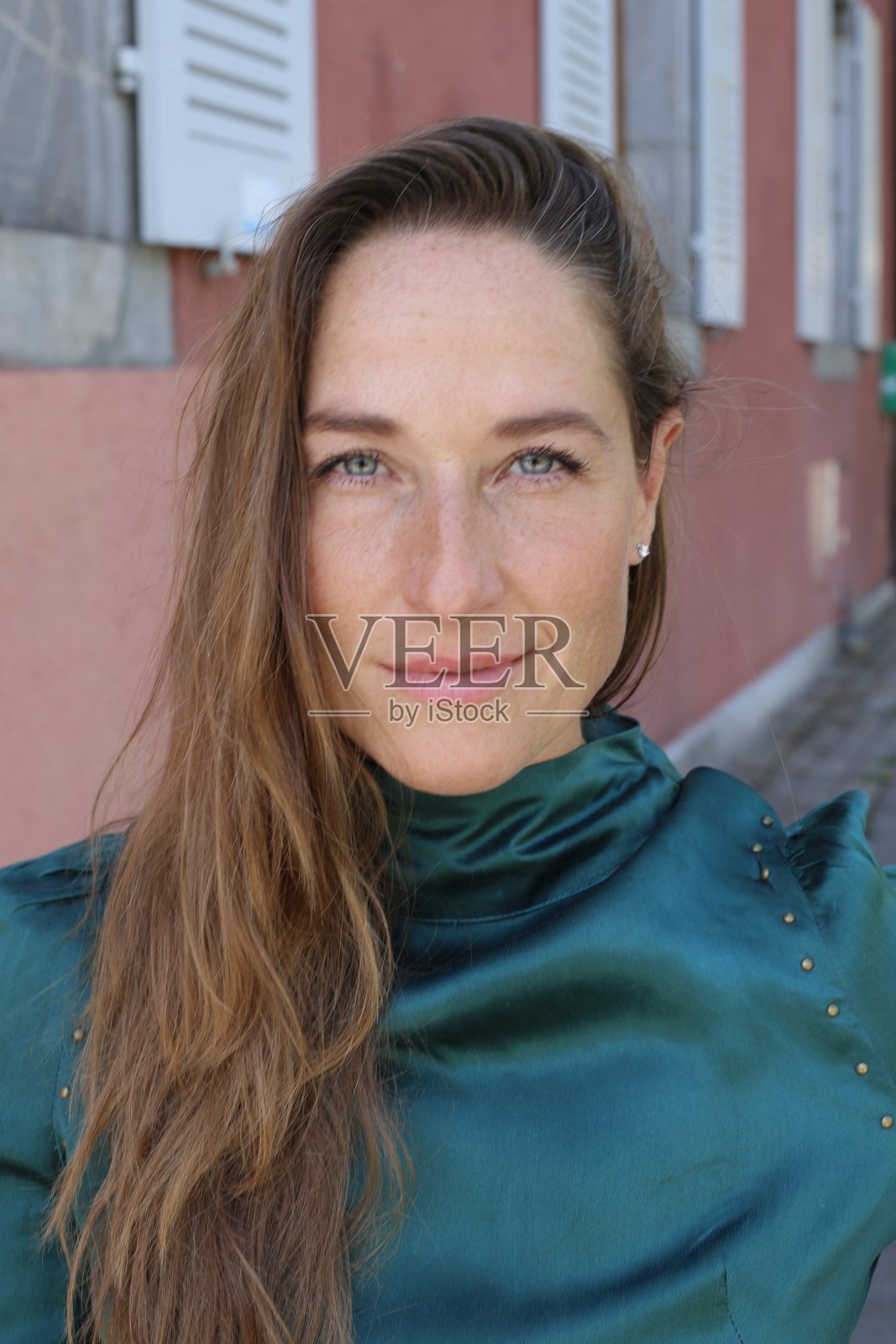 四十多岁容光焕发的女人照片摄影图片