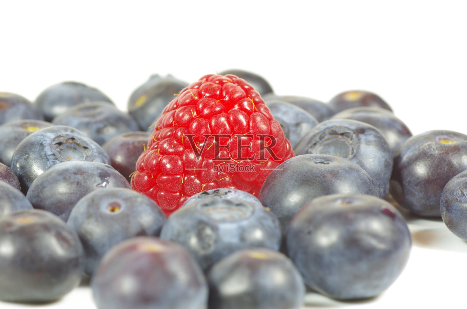 美味的蓝莓与覆盆子特写照片摄影图片