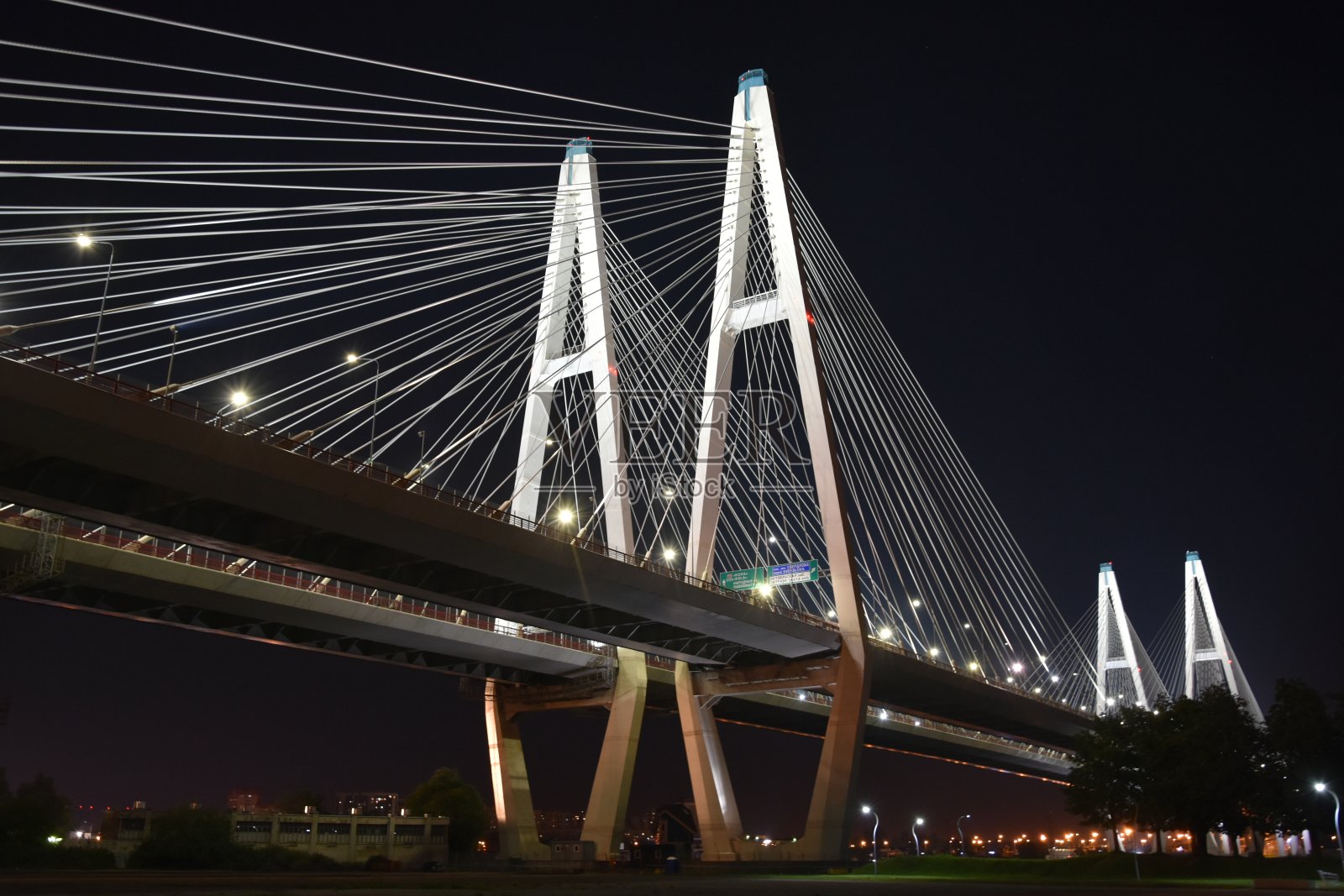 大奥布霍夫斯基桥在塞恩-彼得堡照片摄影图片