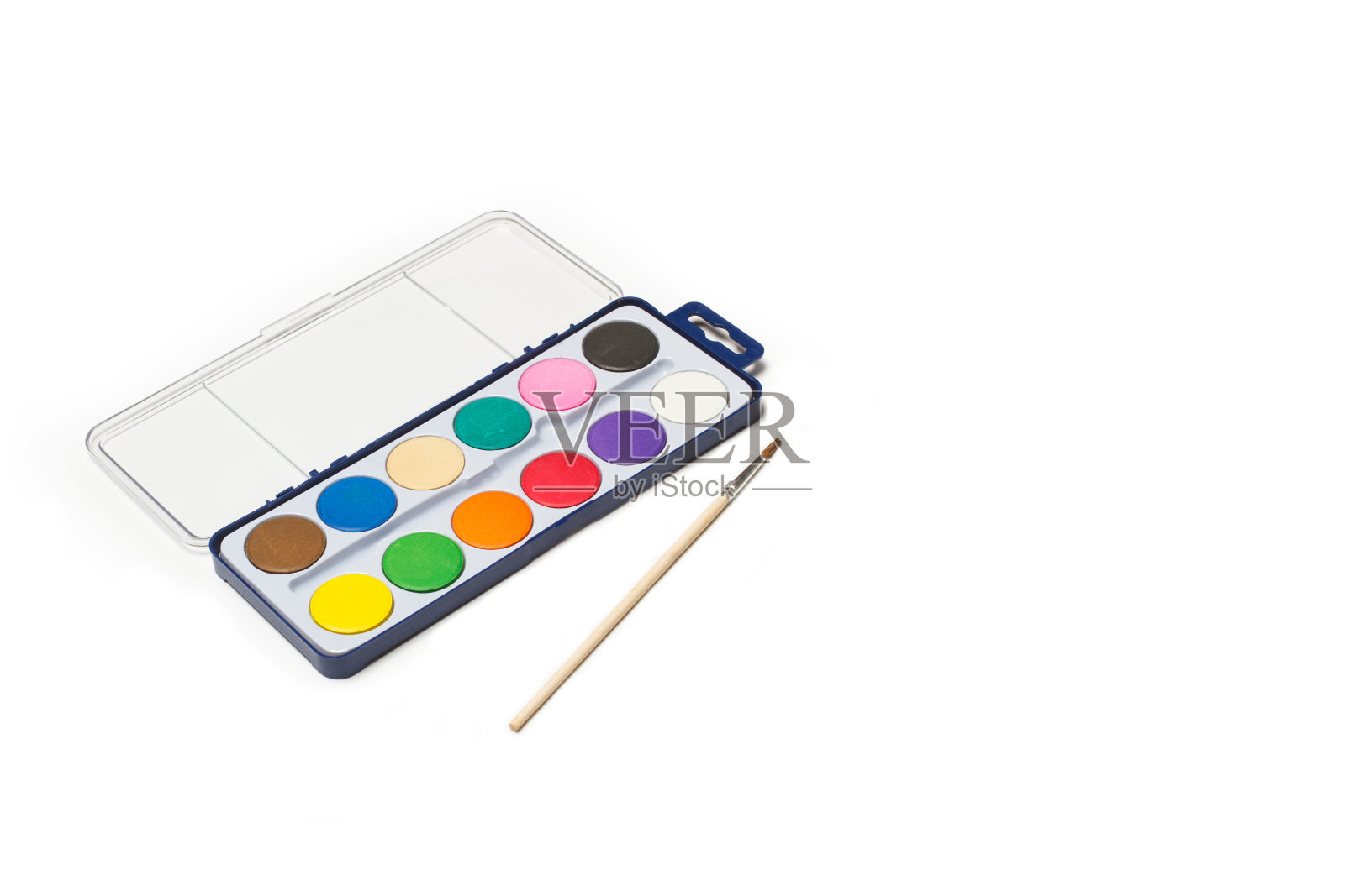 白色背景上的水彩调色板和画笔照片摄影图片