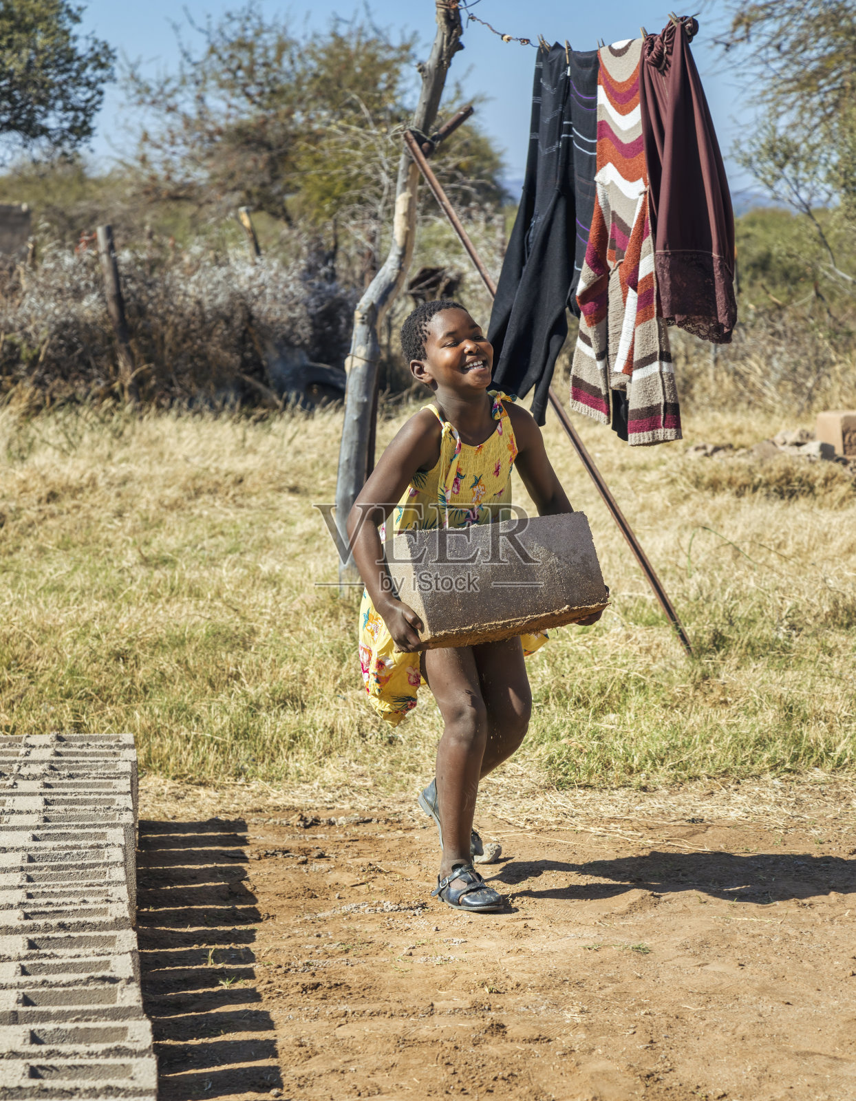 工作的女孩照片摄影图片