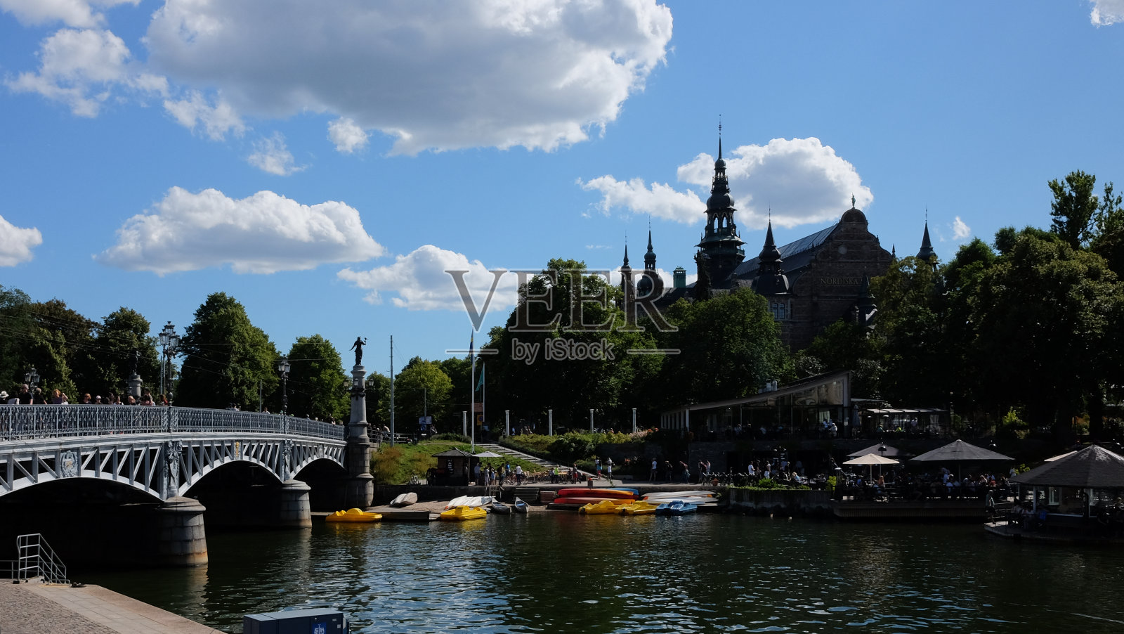 斯德哥尔摩的一个湖公园照片摄影图片