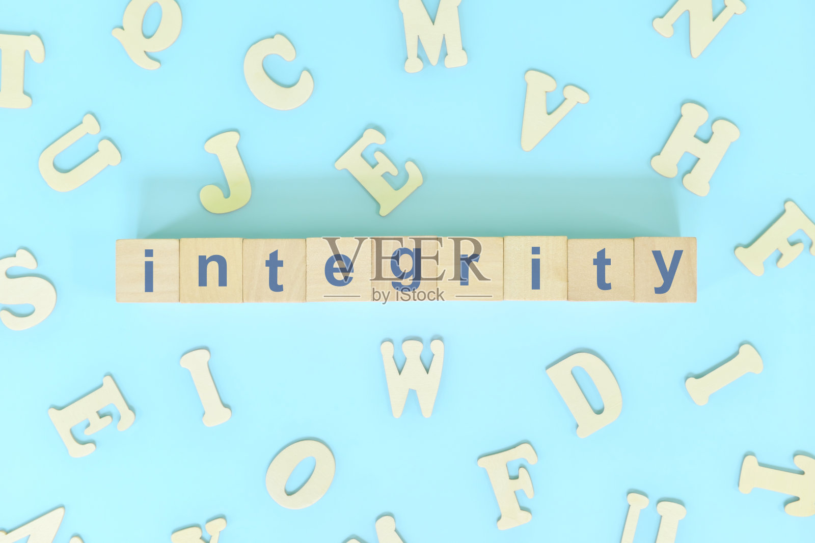 诚信是企业、公司和组织的核心价值观。木版字印刷术。照片摄影图片