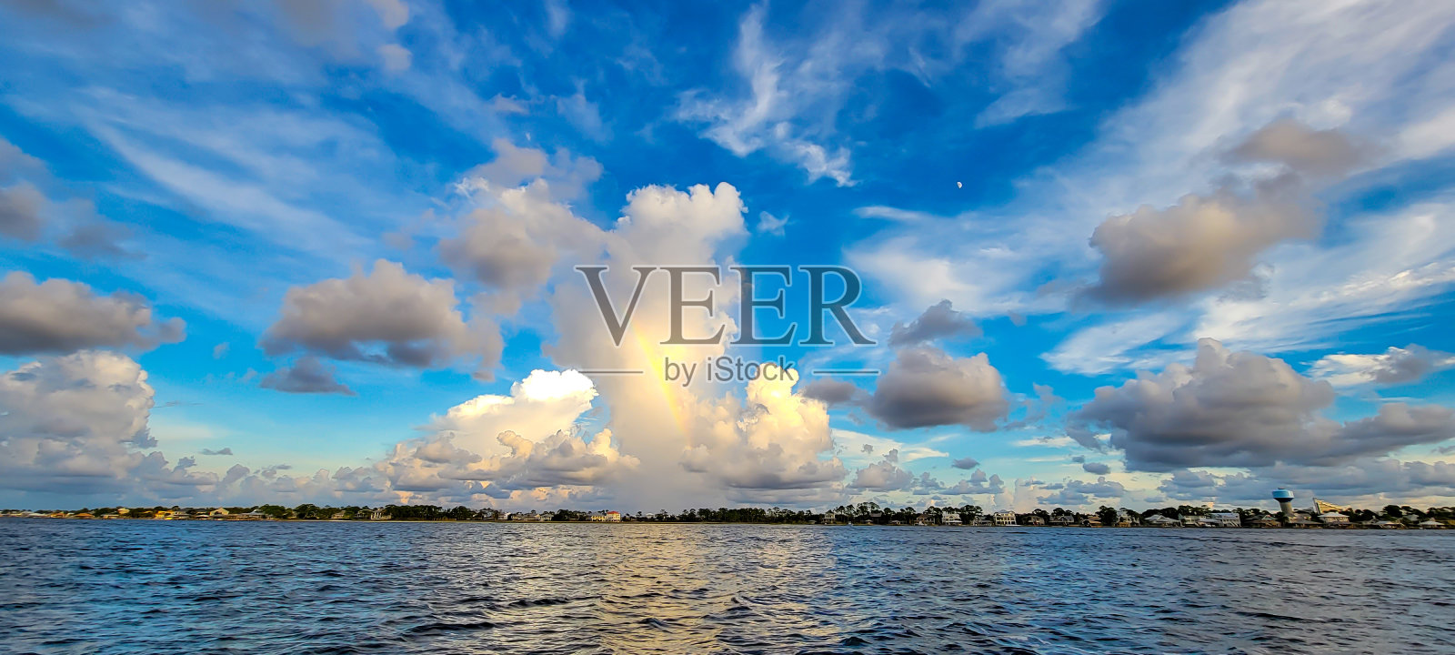 彩虹云照片摄影图片