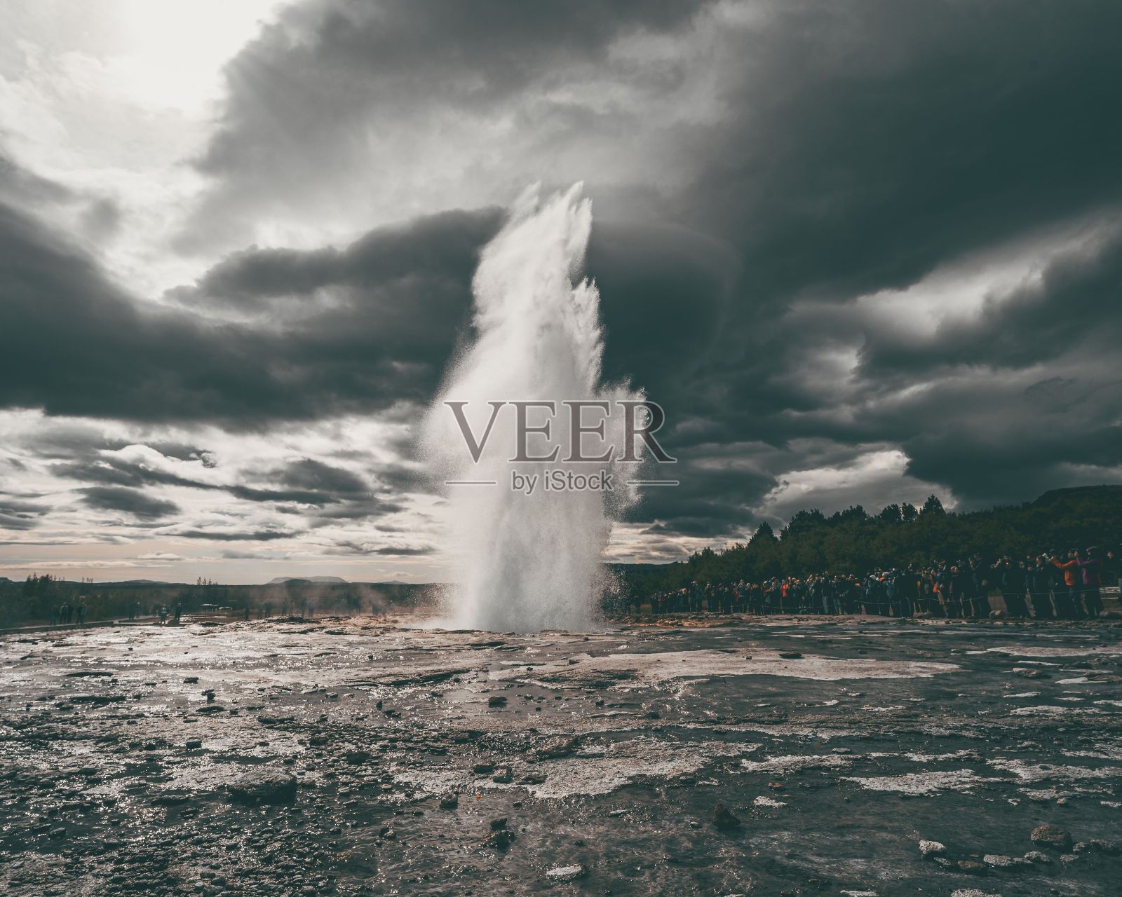 冰岛的盖西尔地热泉水区照片摄影图片