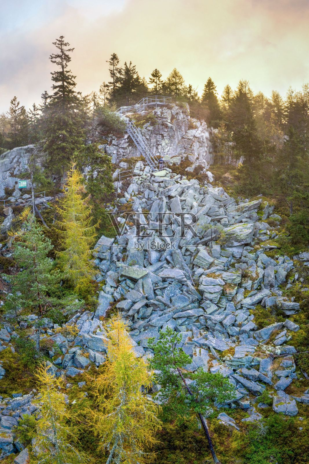 德国Saubadfelsen石山的自然景观照片摄影图片