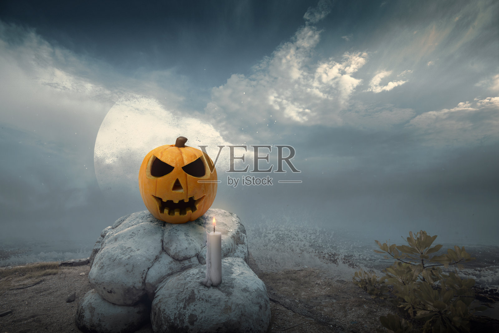 南瓜灯和蜡烛照片摄影图片