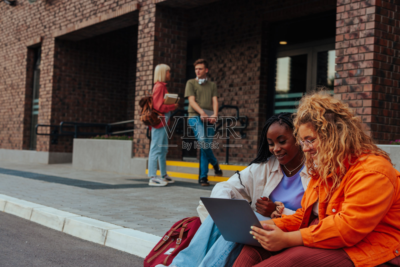 校园生活。照片摄影图片