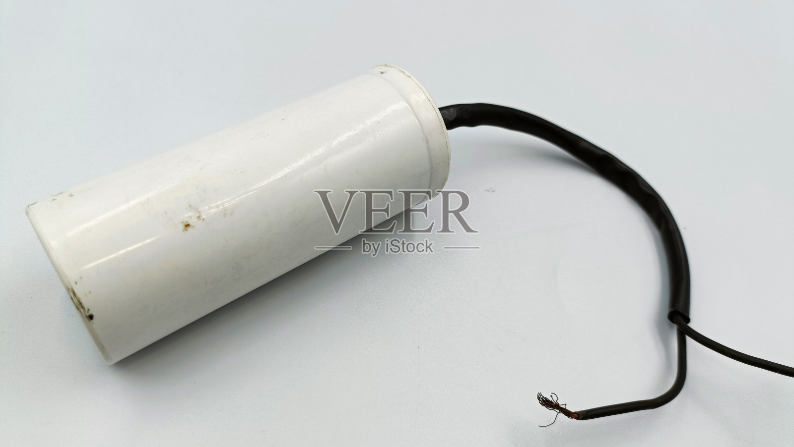 用于吊扇、家用电器零件用电线储存电荷的电容器装置照片摄影图片