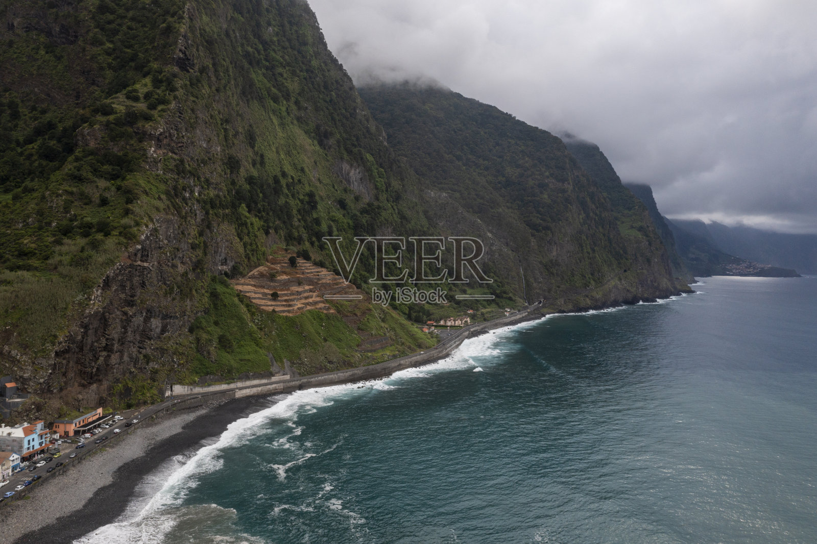 沿海公路的鸟瞰图照片摄影图片