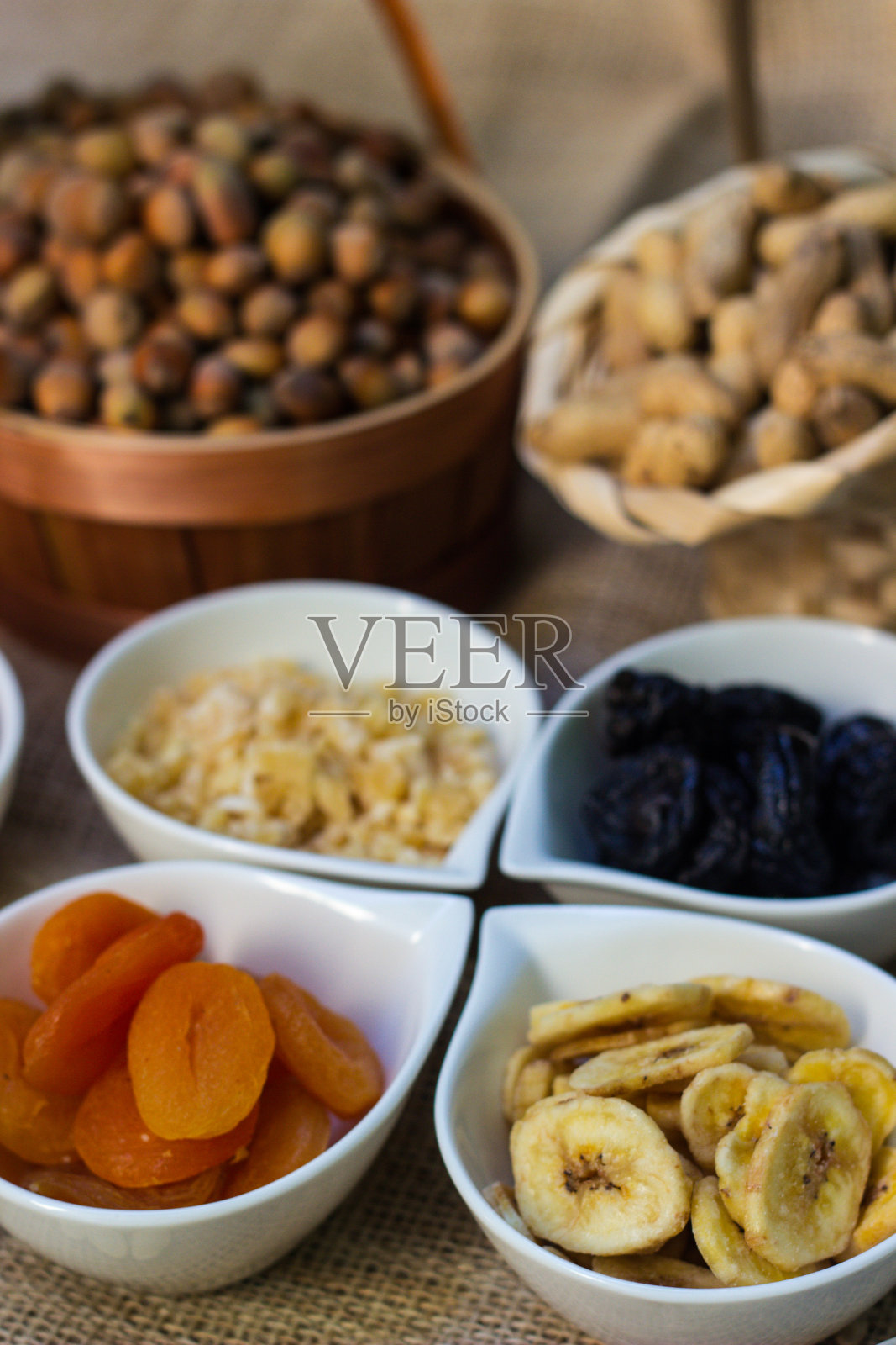 加格兰诺拉麦片，干果和坚果照片摄影图片