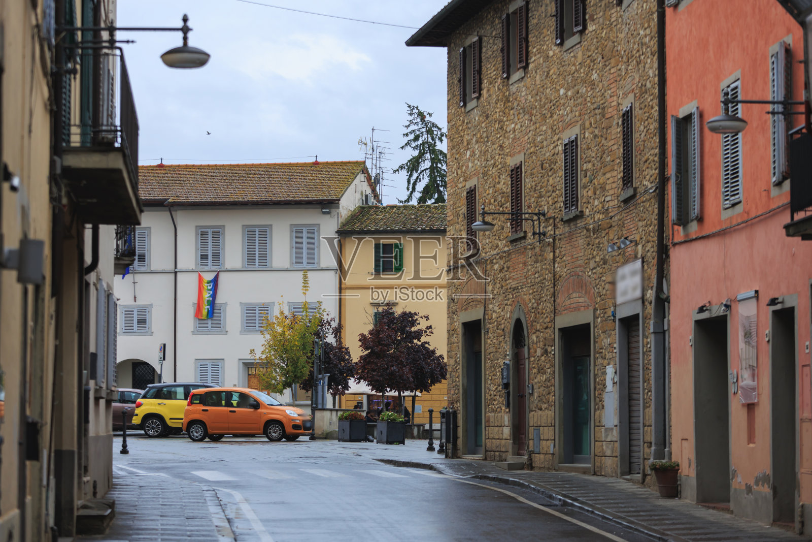 塔瓦尼尔瓦尔在佩萨，托斯卡纳老城照片摄影图片