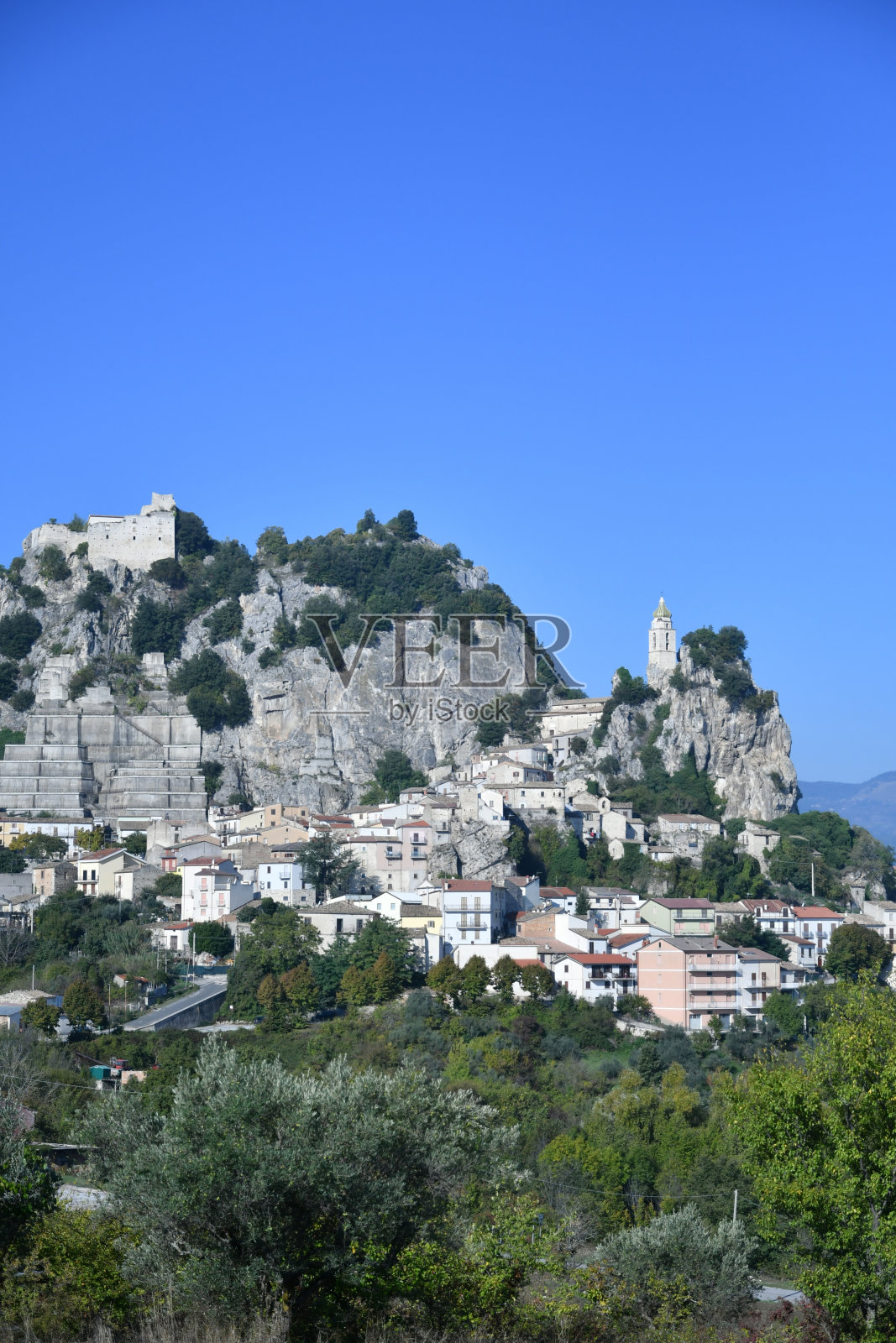 意大利村庄Bagnoli del Trigno, Molise。照片摄影图片