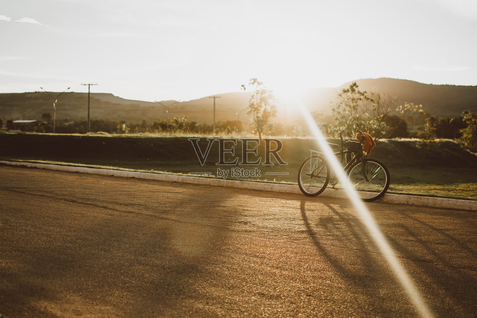 在路上照片摄影图片