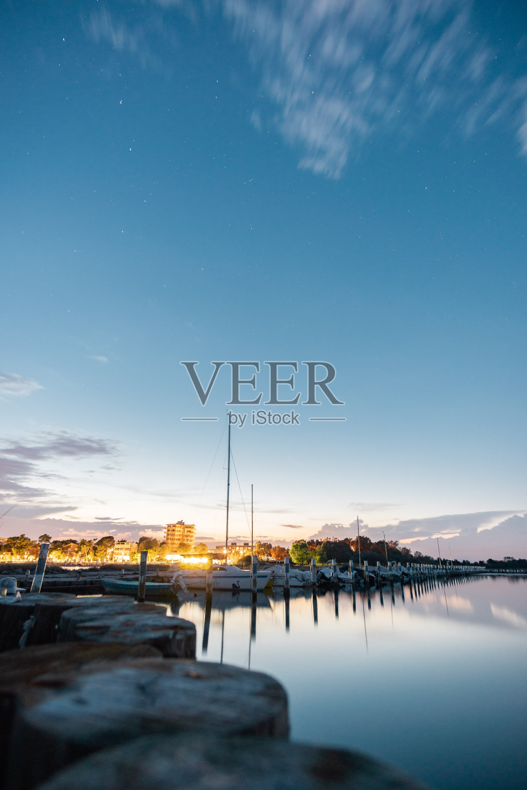 夏天在意大利格拉多海滩照片摄影图片