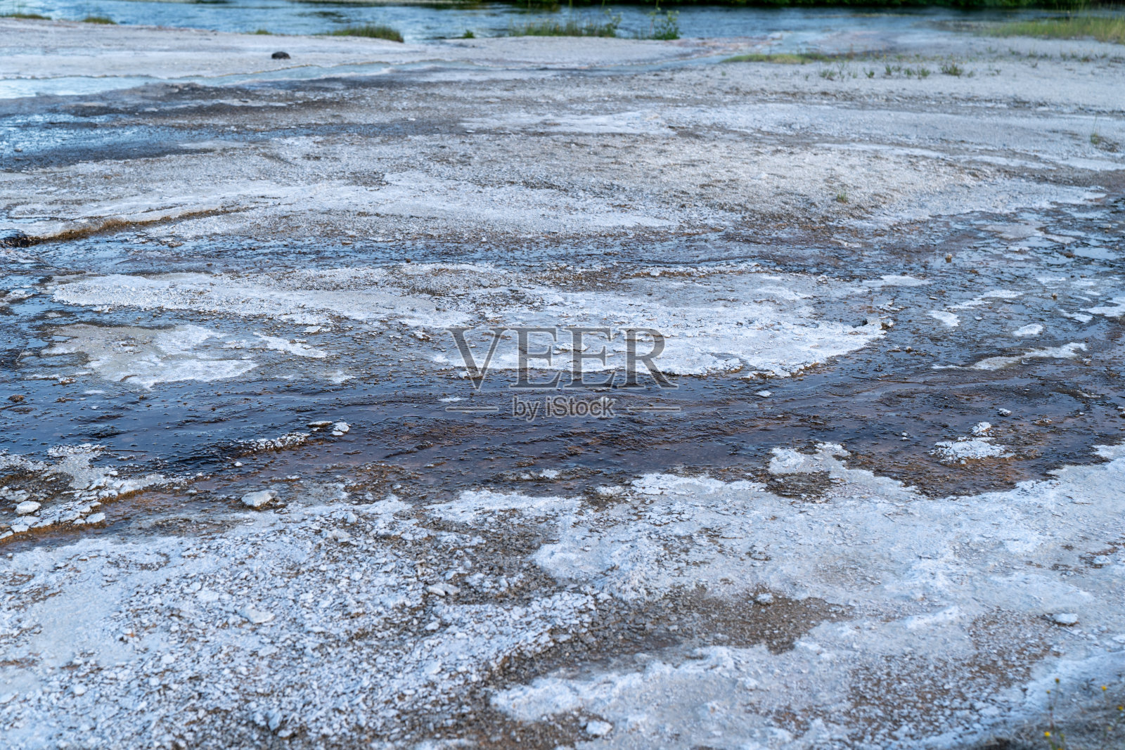 近景，黄石国家公园间歇泉地热区的抽象视图照片摄影图片