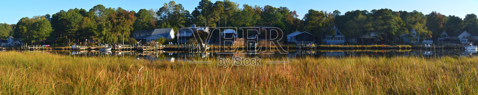 黎明全景河畔物业照片摄影图片