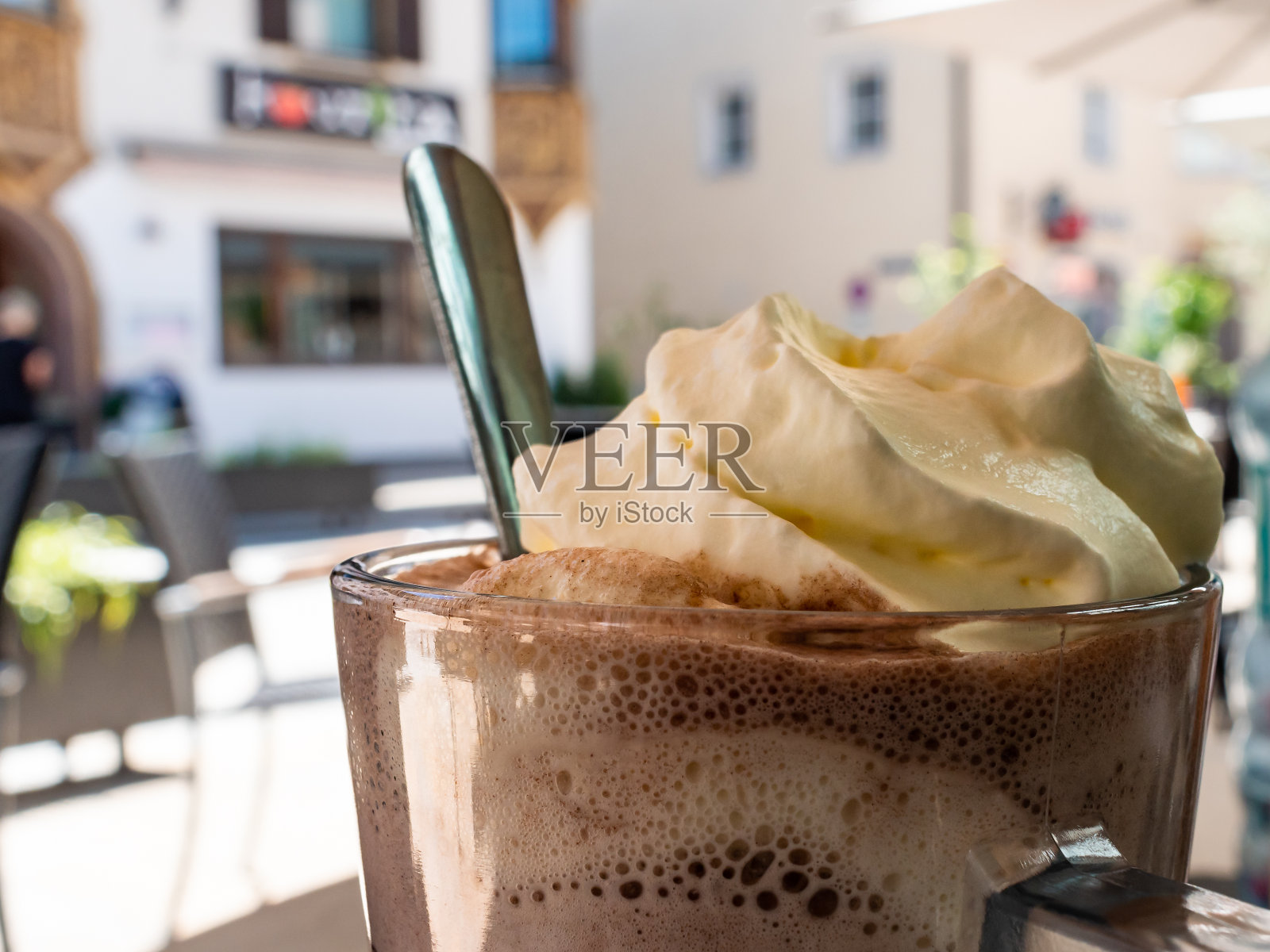 热咖啡加鲜奶油照片摄影图片