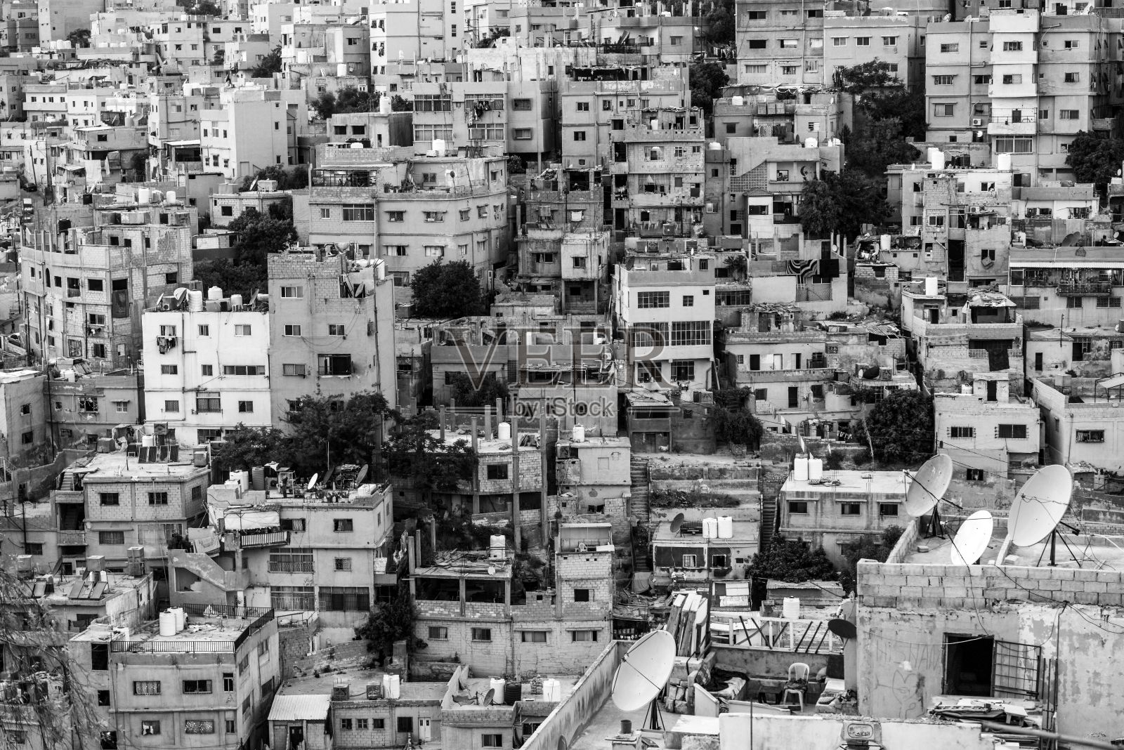 老建筑的灰度照片照片摄影图片