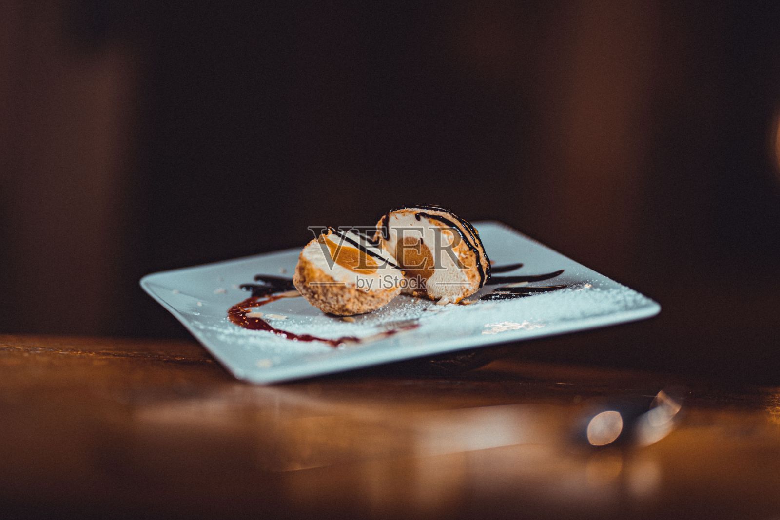 美味的焦糖甜点照片摄影图片