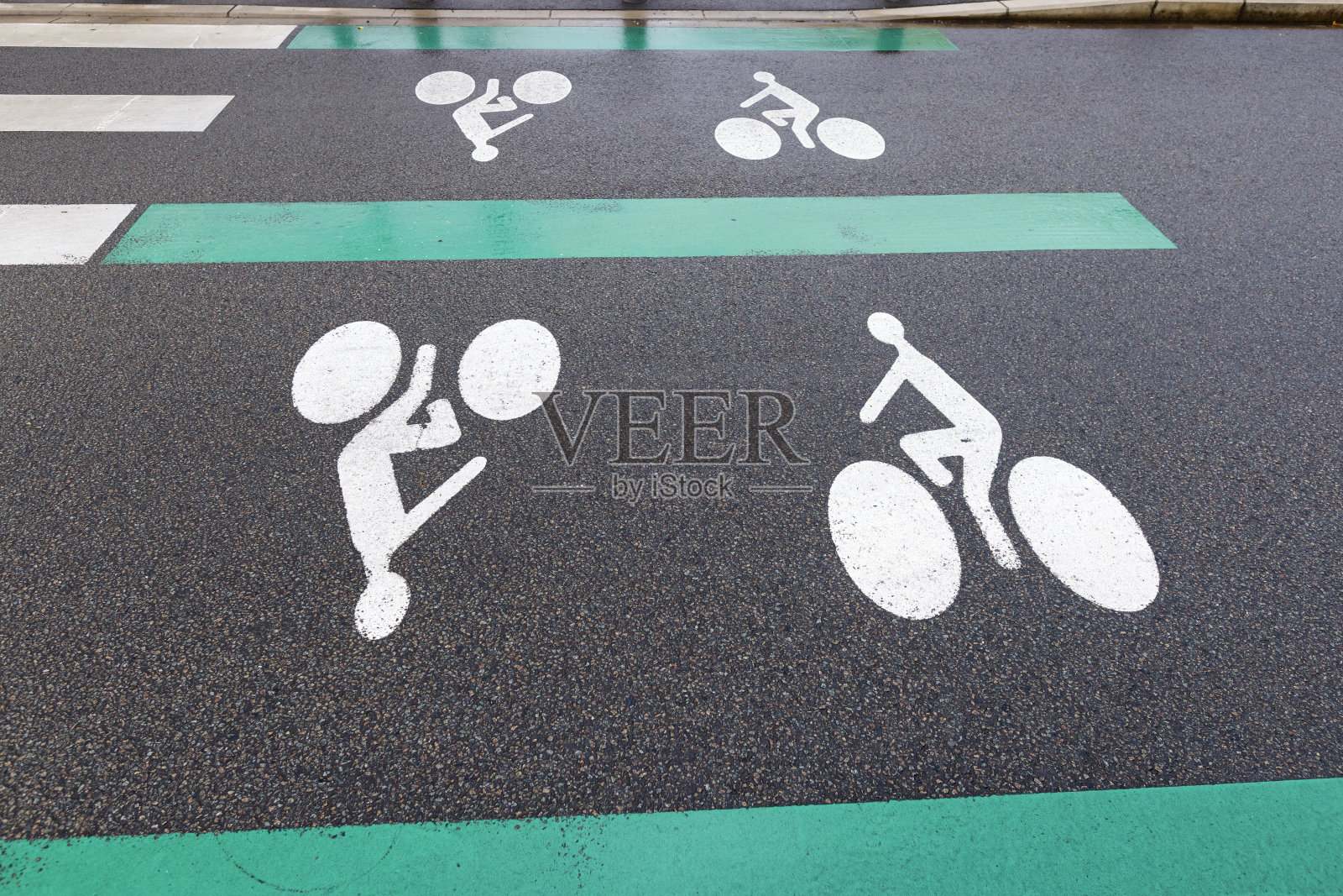 城市道路上的自行车图标照片摄影图片