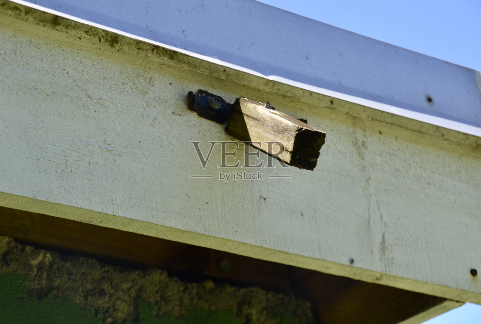 瓦努阿图更衣室外的假木制闭路电视监控和安全摄像头肯定骗不了任何人照片摄影图片