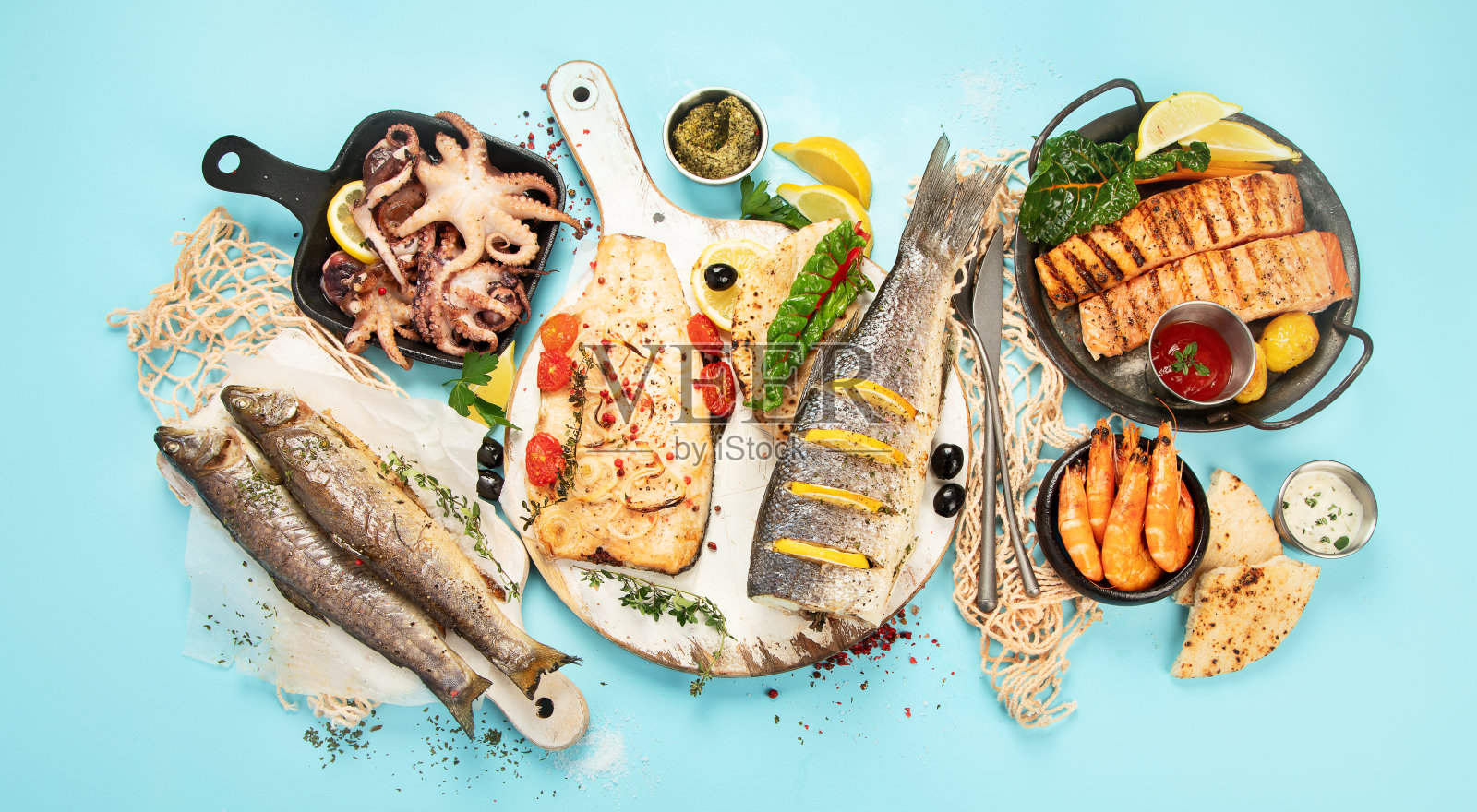 各种海鲜和鱼类菜肴照片摄影图片