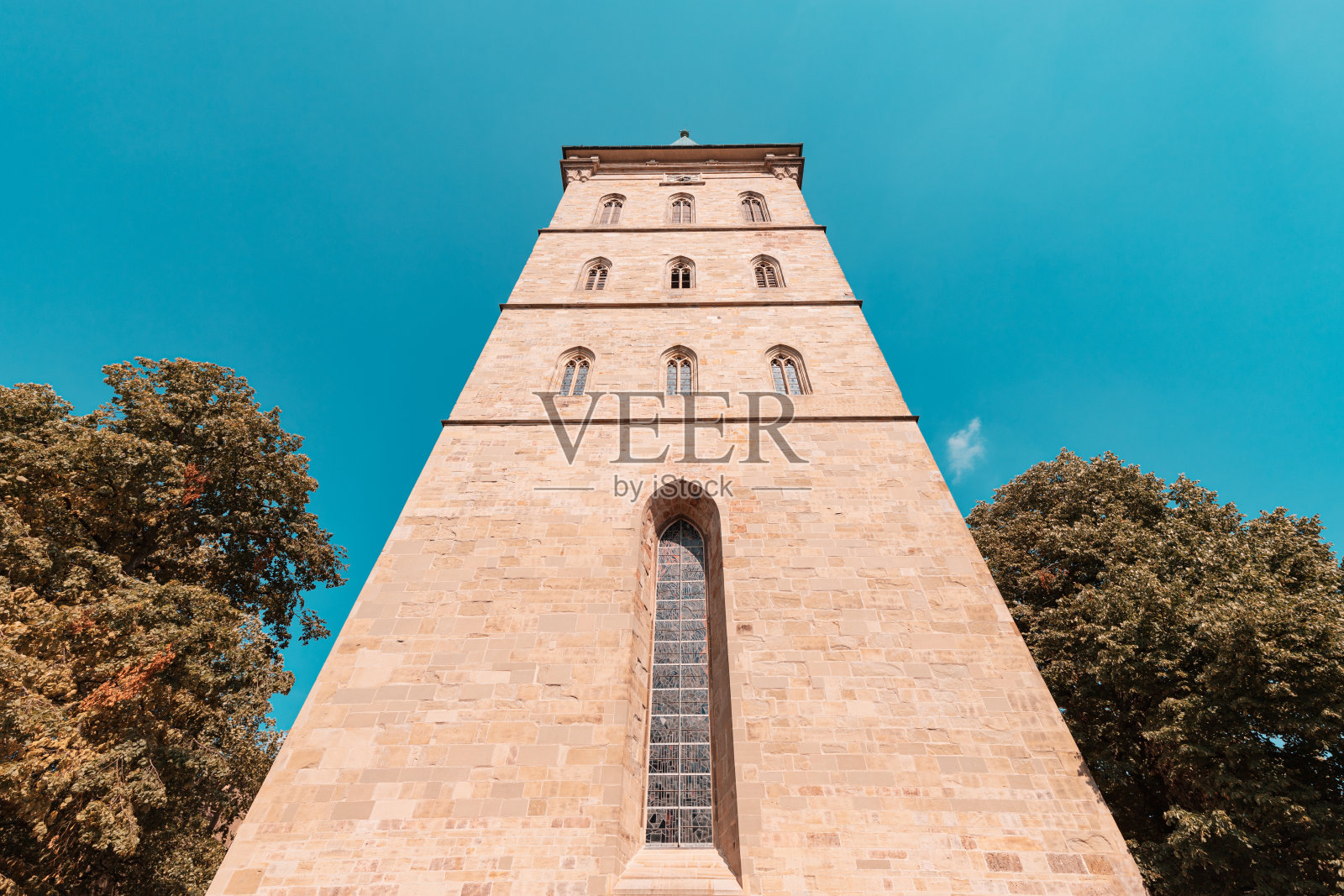 尖顶的教堂或市议会厅奥斯纳布吕克老城,德国下萨克森州照片摄影图片