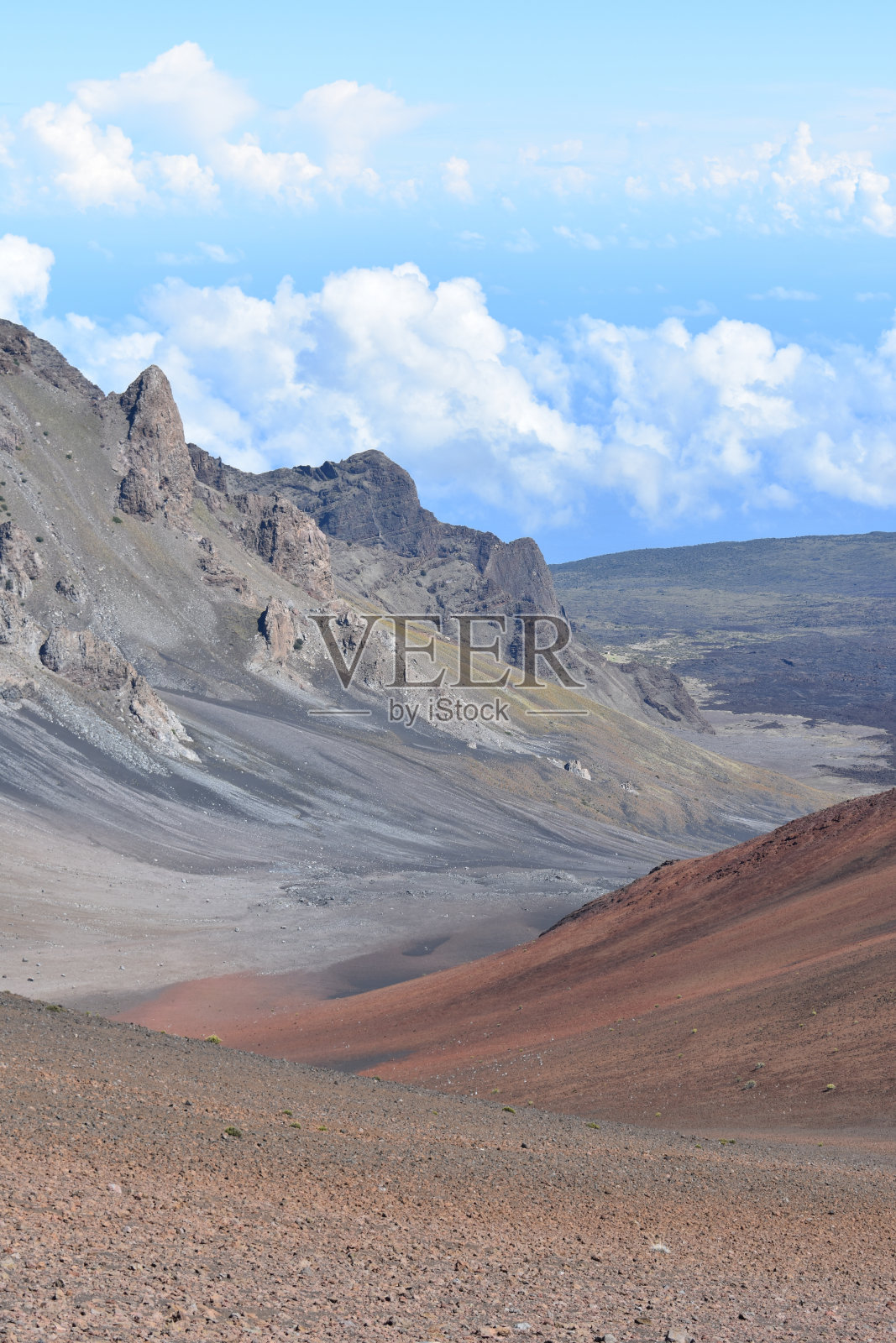 拍摄夏威夷毛伊岛上的哈雷阿卡拉火山或东毛伊火山照片摄影图片
