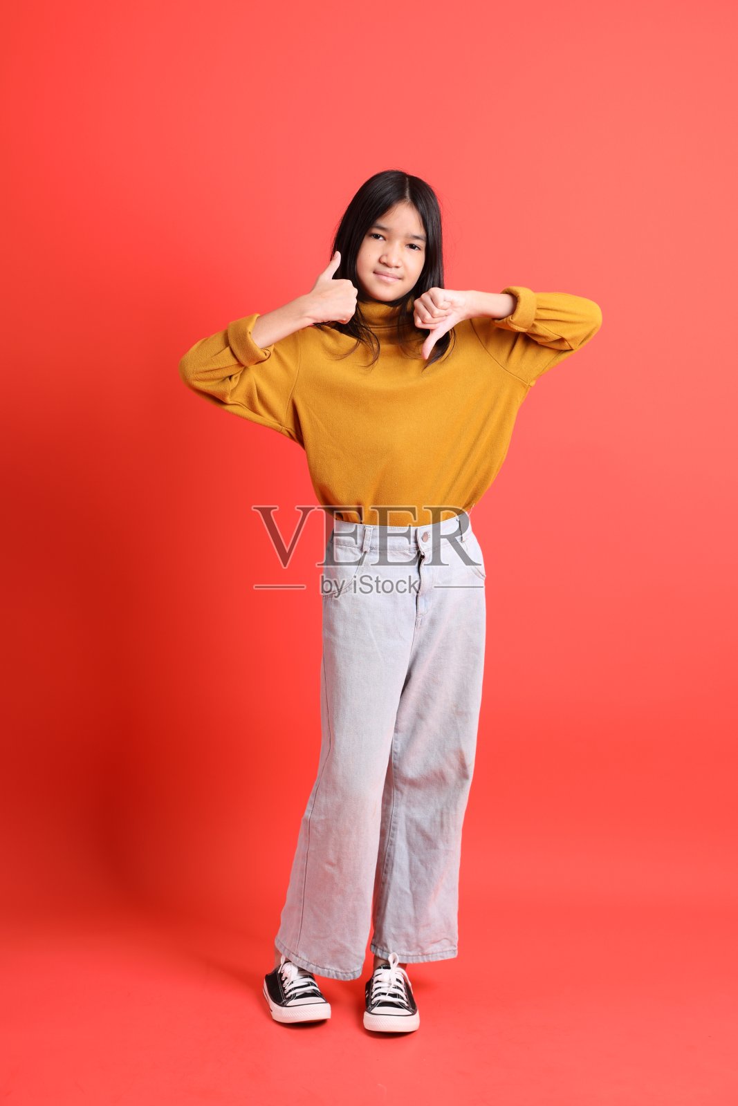 色彩斑斓的亚洲孩子照片摄影图片