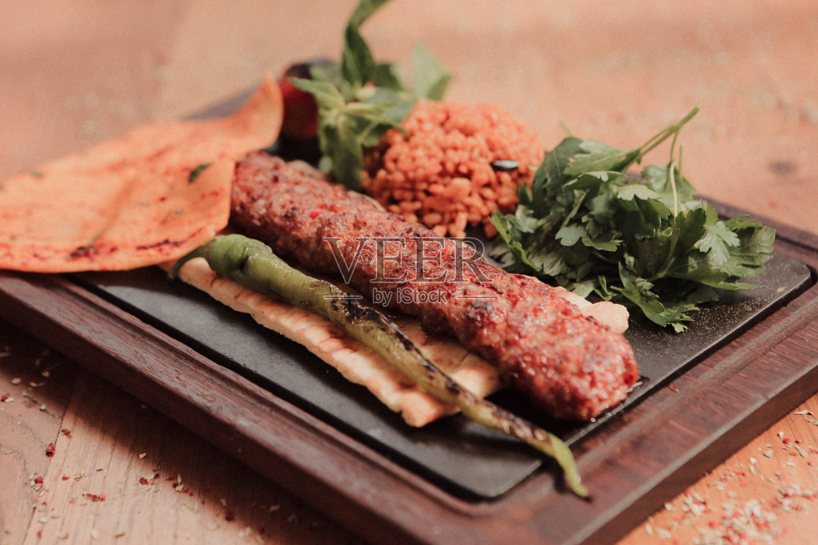 土耳其和阿拉伯传统斋月烤肉照片摄影图片