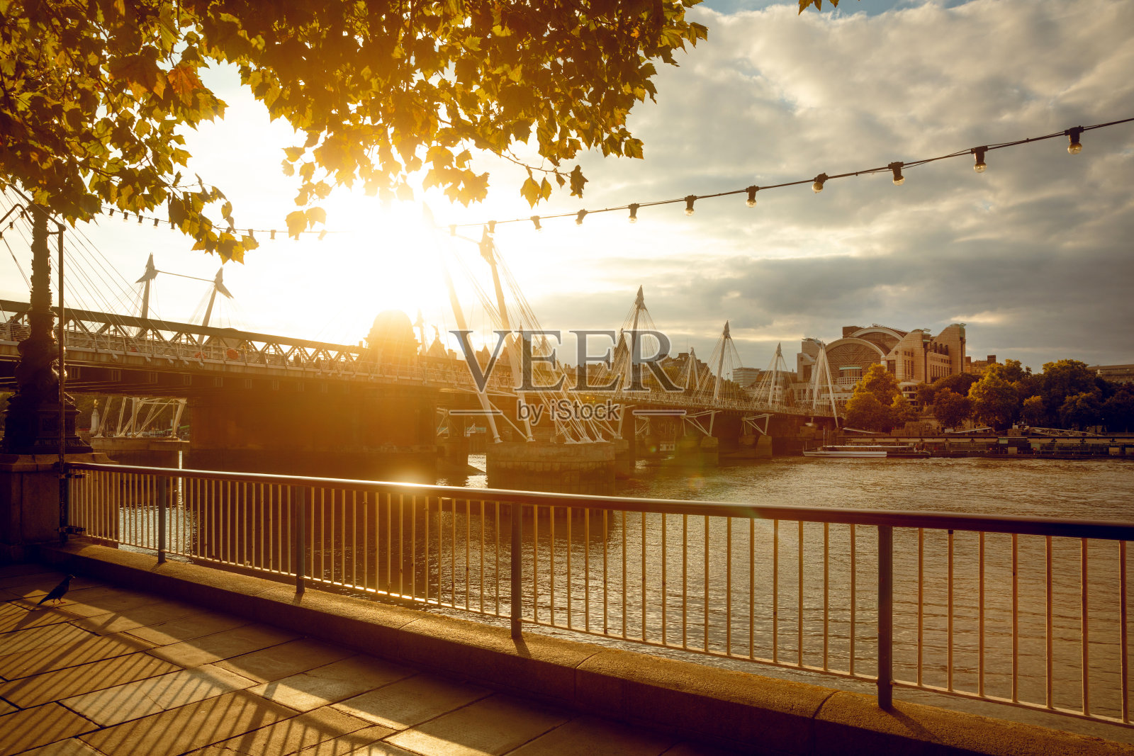 伦敦城市日落景观照片摄影图片