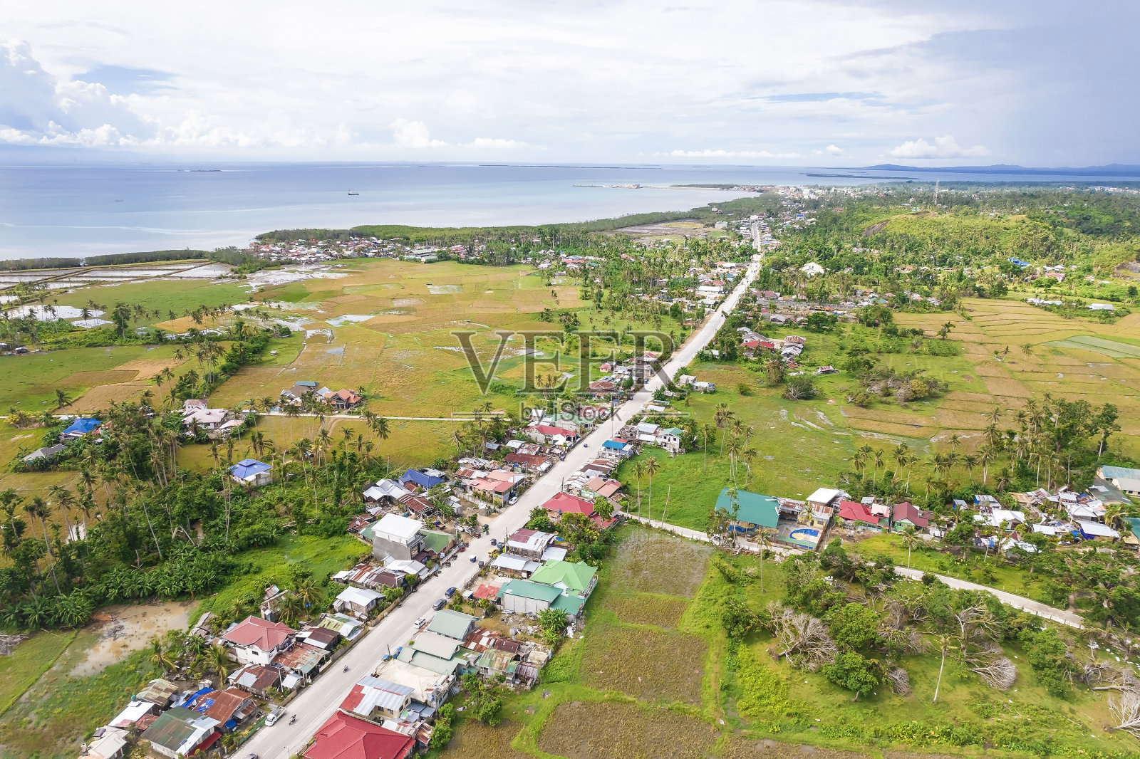 保和省图比贡的保和环岛高速公路天线。照片摄影图片