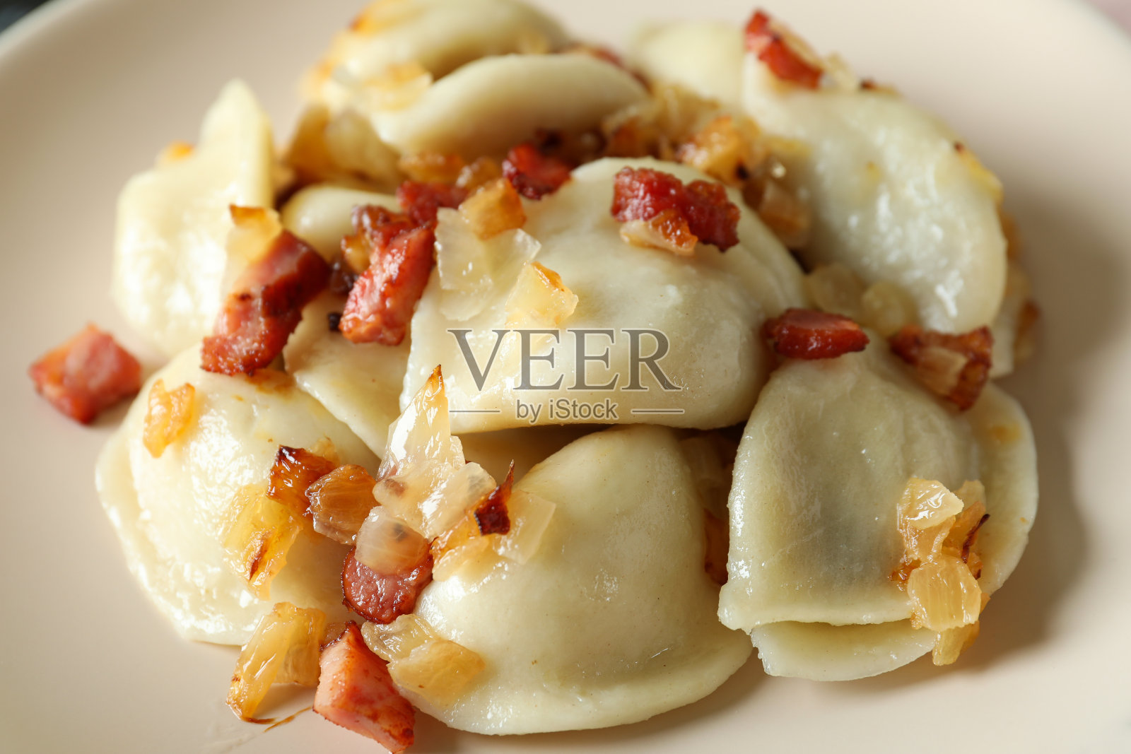 美食的概念与vareniki或pierogi，近距离照片摄影图片