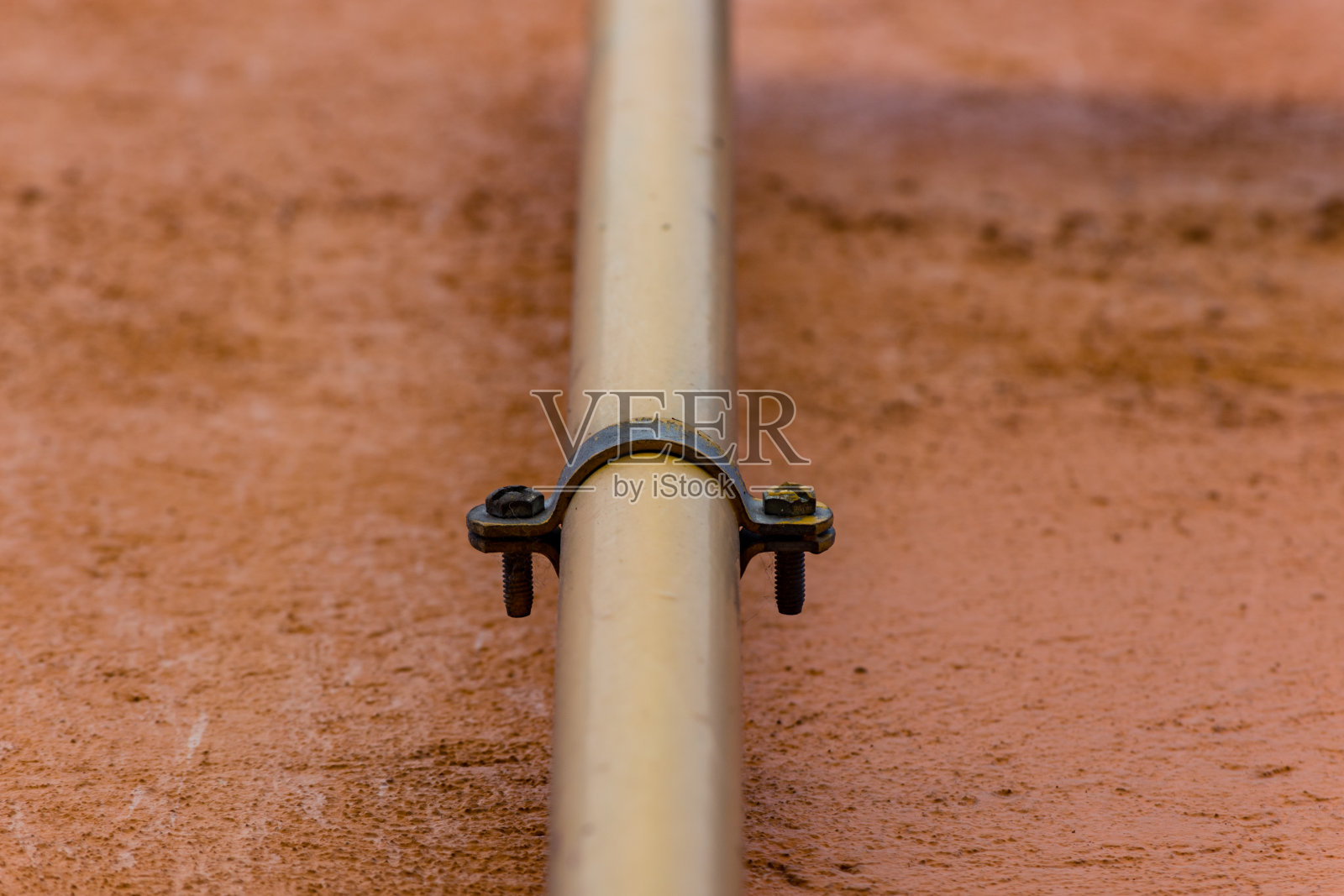 带钢箍的煤气管照片摄影图片