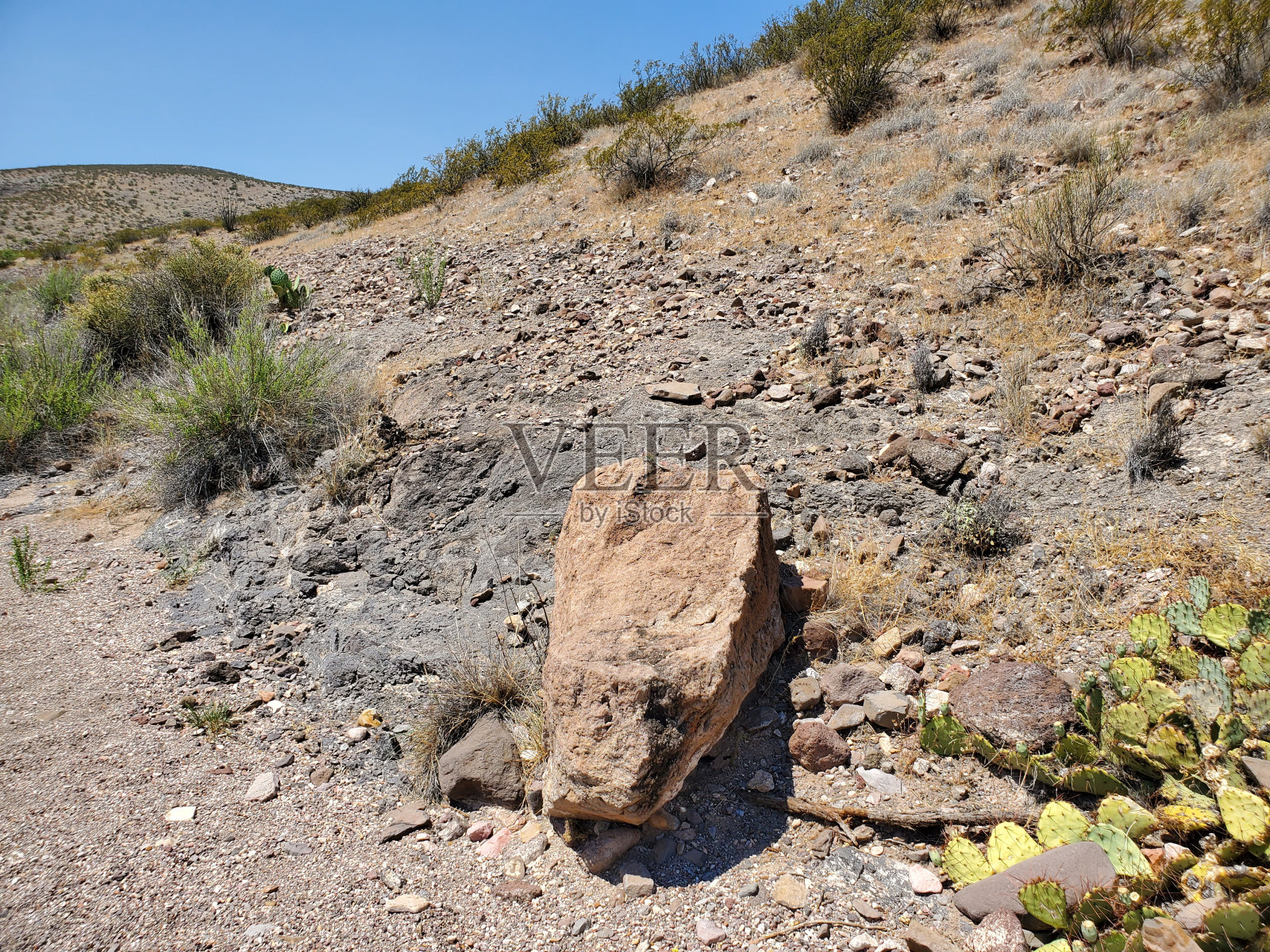 岩石山照片摄影图片