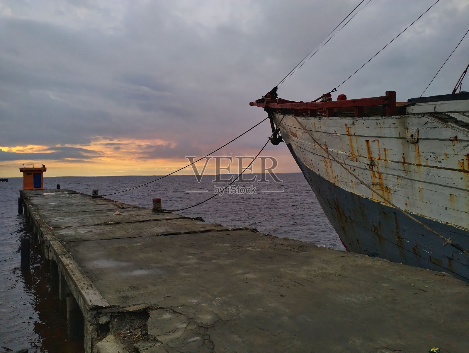 船坞及其锚地照片摄影图片