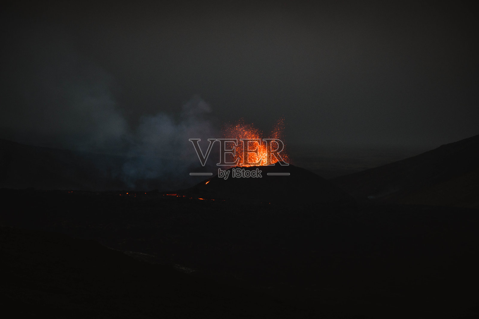 冰岛雷克雅未克的Fagradalsfjall火山照片摄影图片