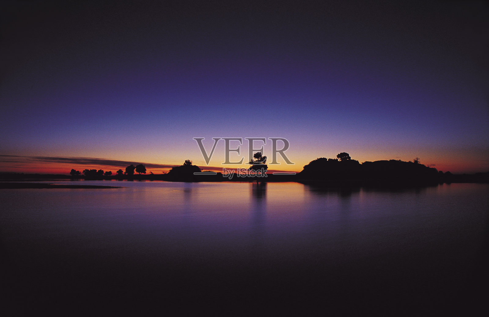 黄昏时的水景照片摄影图片