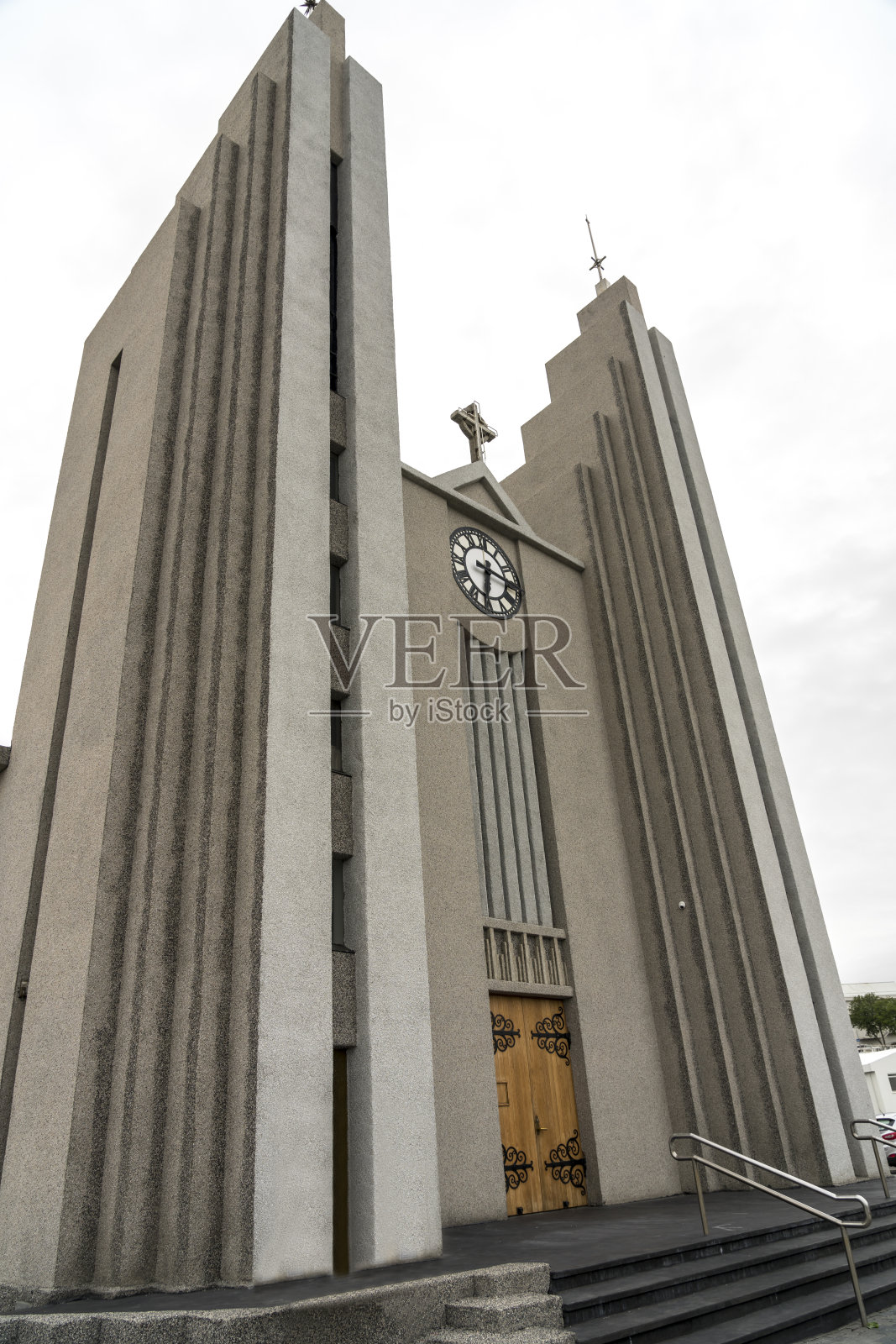 冰岛阿库瑞里的标志性教堂照片摄影图片