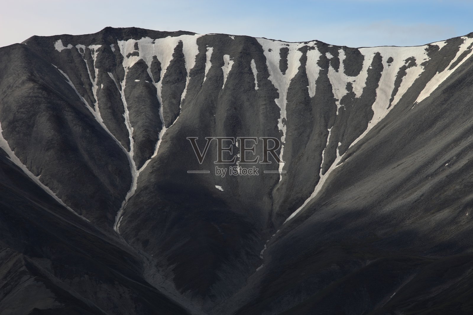 阿拉斯加被雪覆盖的高山的美丽照片照片摄影图片