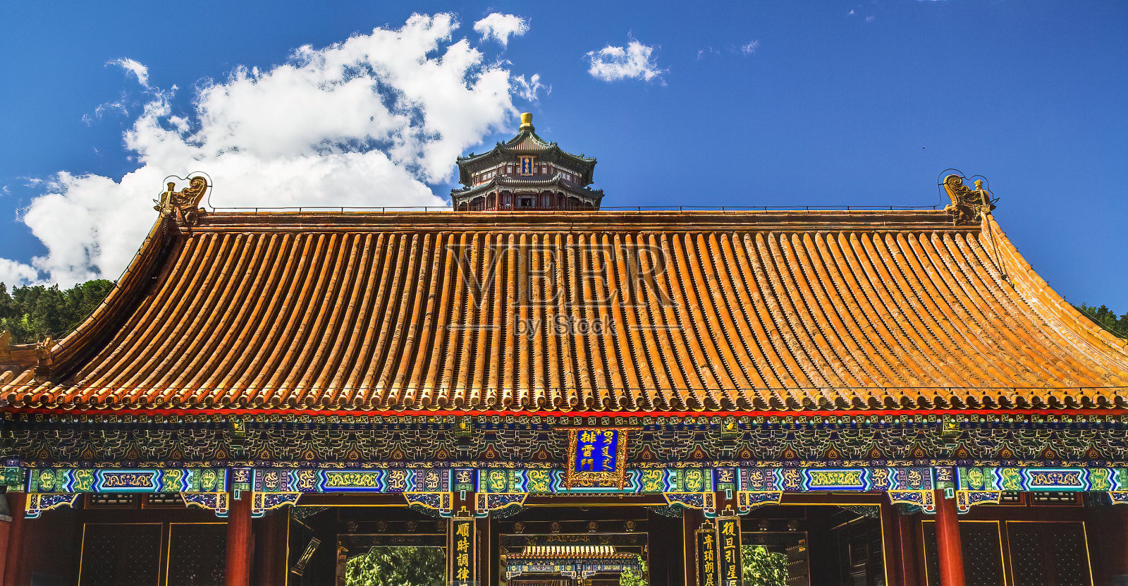 中国北京颐和园佛塔正门照片摄影图片