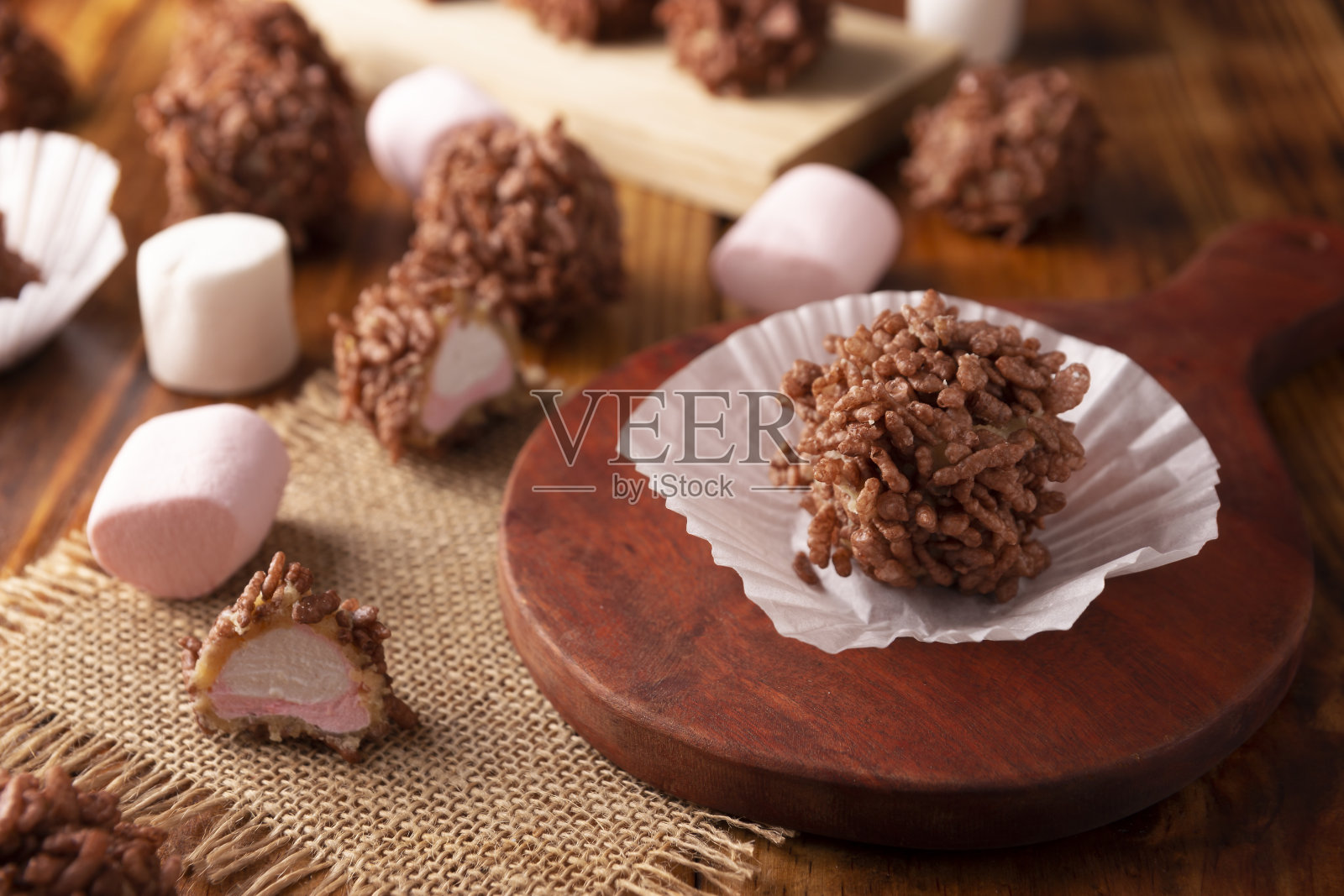 可可泡饭团照片摄影图片