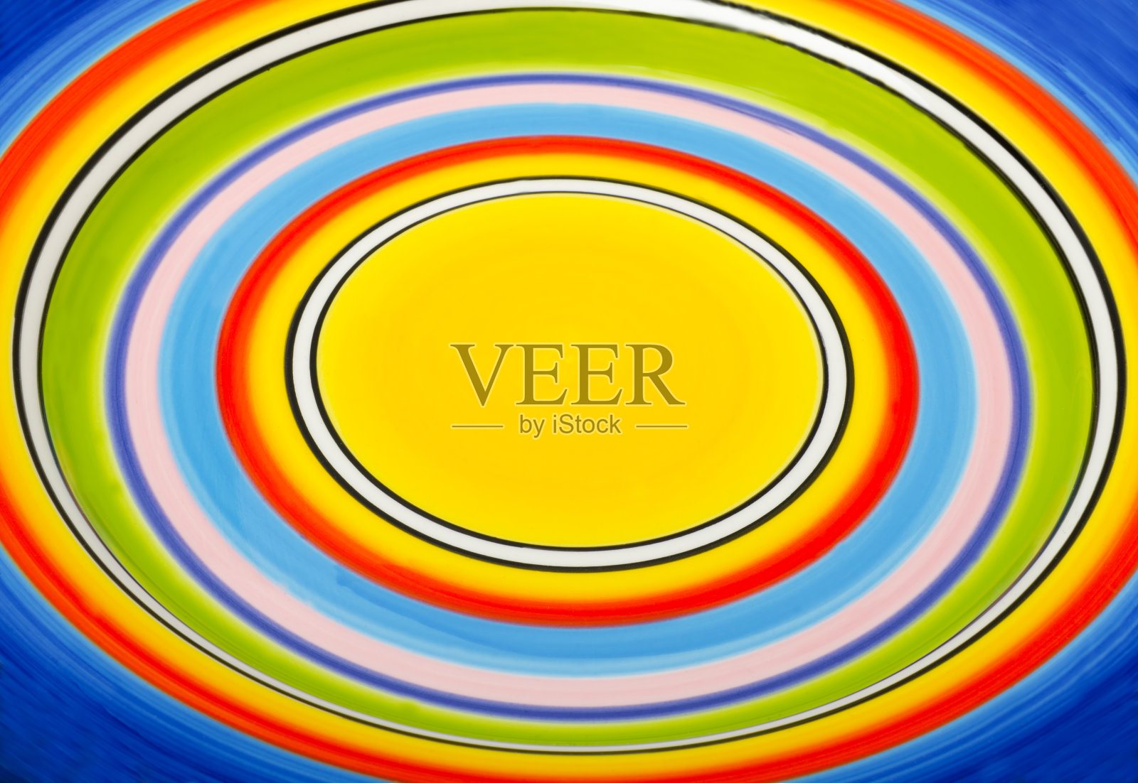 背景美丽的盘子，准备好了。照片摄影图片