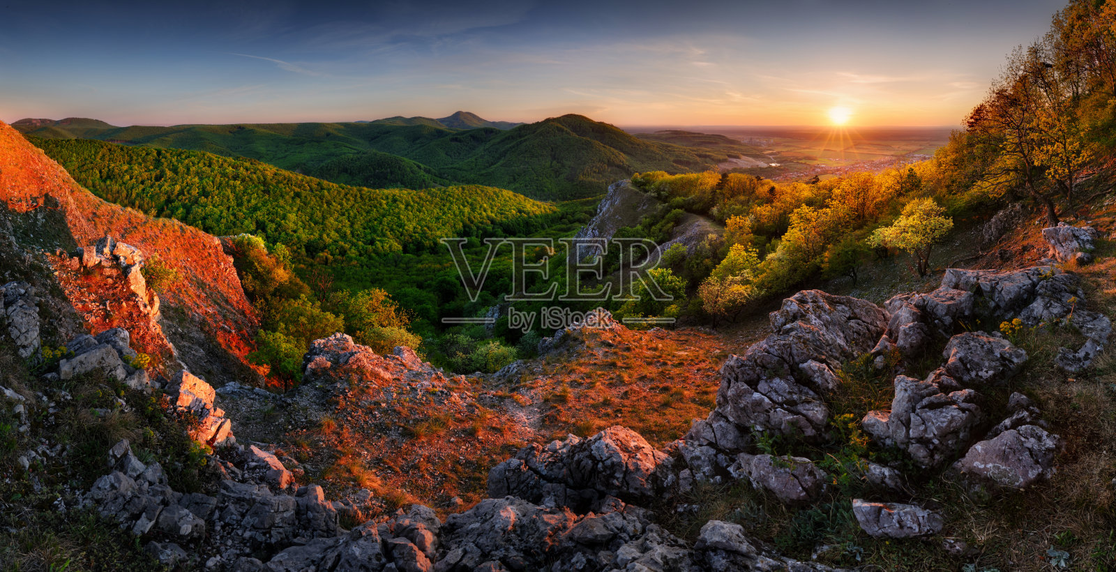 斯洛瓦卡的小喀尔巴阡山脉照片摄影图片