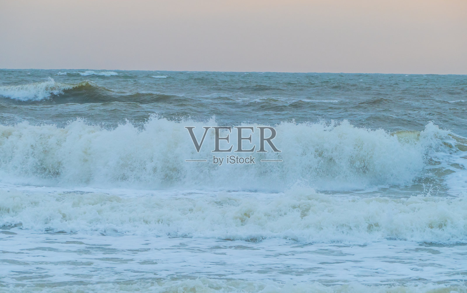 北海的巨浪照片摄影图片