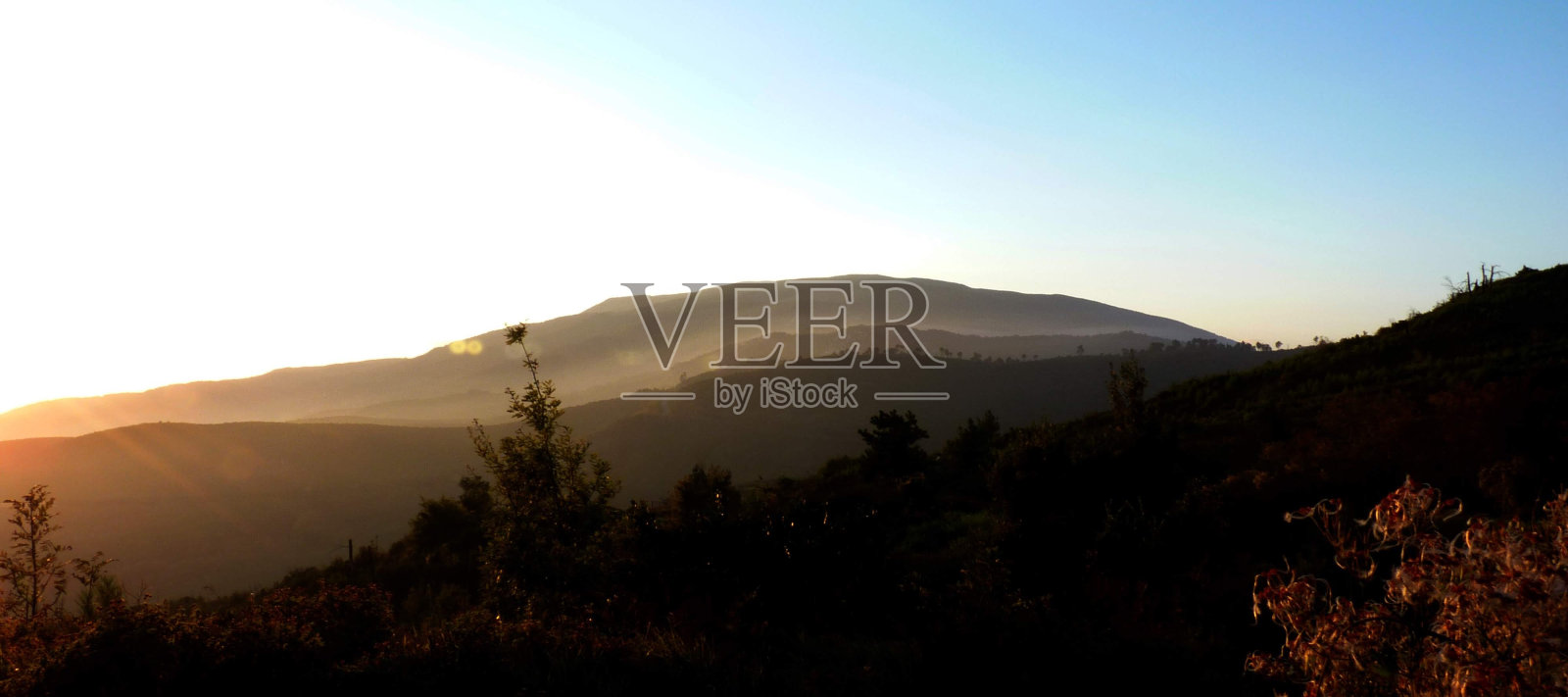 山上的日落照片摄影图片